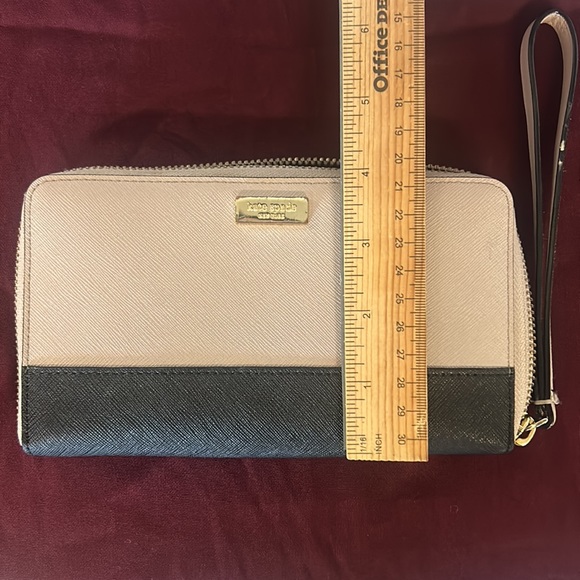 kate spade wallet wristlet - Picture 4 of 9